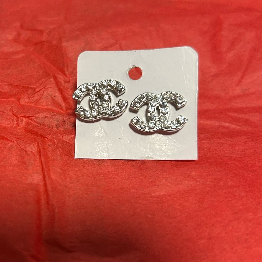 Silver Crystal Interlocking Cc Stud Earrings - Un… - image 1